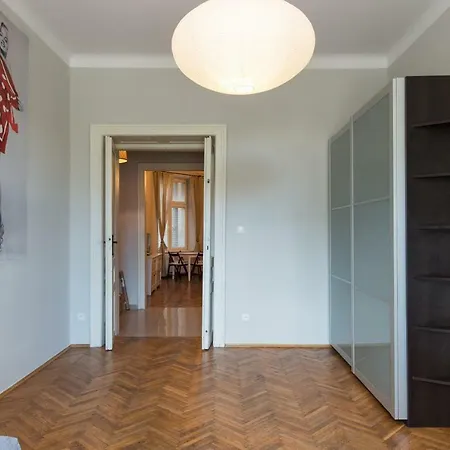 Apartament Pod Sowa Apartment